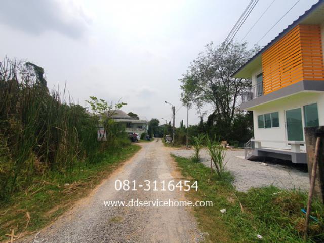 ขายที่ดิน 110 ตรว. ราคา 2.5 ล้าน (22,700-/ ตรว)ถนนหลัก พุทธมณฑลสาย 3 แยก 19  เหมาะสร้างบ้าน หรือ ธุรกิจ ต่างต่าง ใกล้ เซ็นทรัลศาลายา 