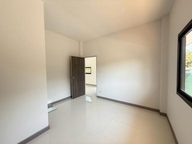 บ้านชั้นเดียวสร้างใหม่ บ้านน้ำโท้ง ซอย 2 ต.สบแม่ข่า อ.หางดง เชียงใหม่