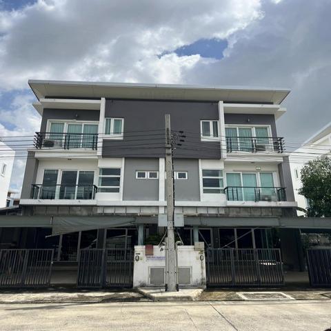 ให้เช่าโฮมออฟฟิศ 3 ชั้น 100 ตรว. 500 ตรม. หมู่บ้านชวนชื่นโมดัส วิภาวดี พร้อมโกดัง ติดริมถนนใหญ่วิภาวดี ใกล้สนามบินดอนเมือง