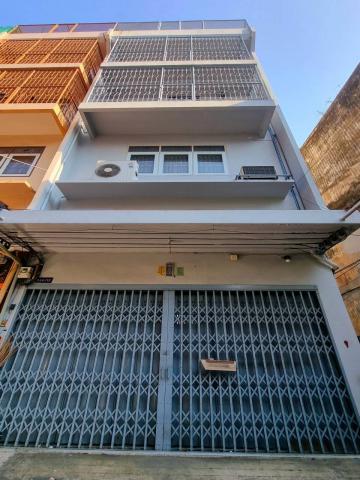 #ขายอาคารพาณิชย์ 4.5 ชั้น ใจกลางเมือง รีโนเวทใหม่ สวยพร้อมอยู่ เขตปทุมวัน จังหวัดกรุงเทพมหานคร