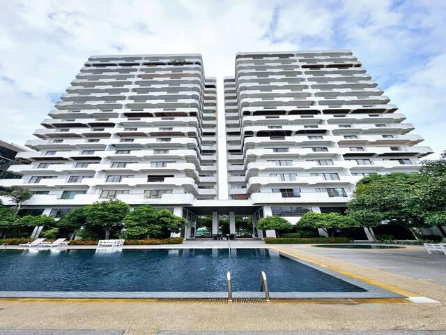 ขาย หรือ เช่า Beach Villa Viphavadi     คอนโดหรูริมทะเล นาจอมเทียน