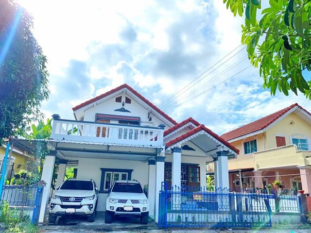 ทับมา คฤหาสน์ให้เช่าบ้านเดี่ยว  55ตรว. บิ๊กซี แหลมทอง 2.8 กม.255ตรม. เซ็นทรัลพลาซ่า หาดแสงจันทร์ 4กม.  