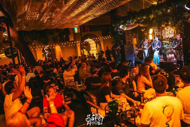 เซ้งร้าน  safe house cafe & Restaurant ตำบลปากน้ำ อำเภอเมือง จังหวัดสมุทรปราการ