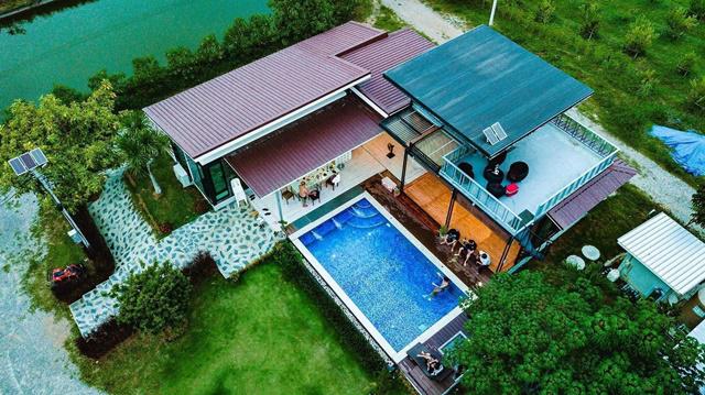 ขายรีสอร์ท 1 หลัง พร้อมที่ดิน  15 ไร่ ขาย 4 นอน วัดรางเสน่ห์ 1.7 กม. ปั๊มน้ำมัน พีที บ้านคา 3.4 กม. 4 น้ำ  กลางเมืองราชบุรี